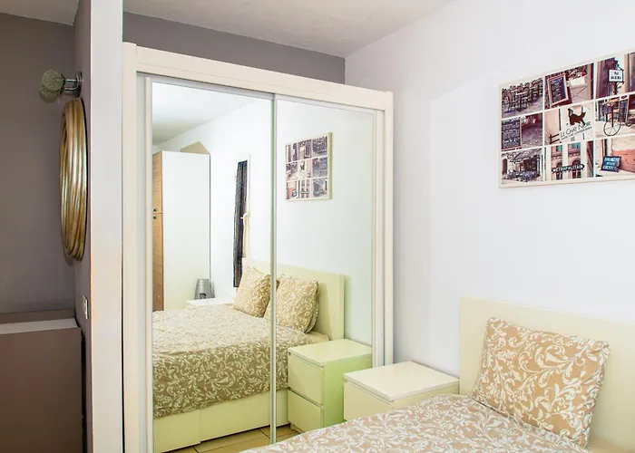 Near Fanabe Lägenhet